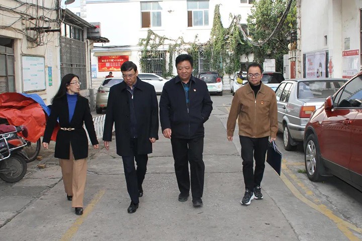 龙8头号玩家(国际)官方网站（煤化）集团党委副书记、总经理高建嵩到恒通煤业公司开展春节送温暖慰问活动