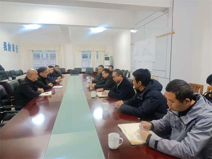 宣威市代理市长叶旭军到田坝煤矿公司调研安全生产工作